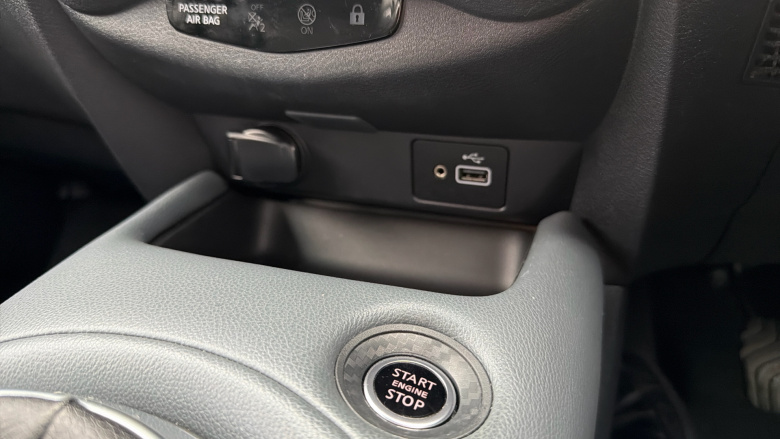 Nissan Juke 1.0 DiG-T 114 N-Connecta 5dr Petrol Hatchback